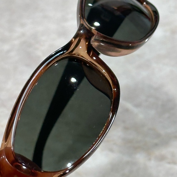 GUCCI Sunglasses - Picture 8 of 16